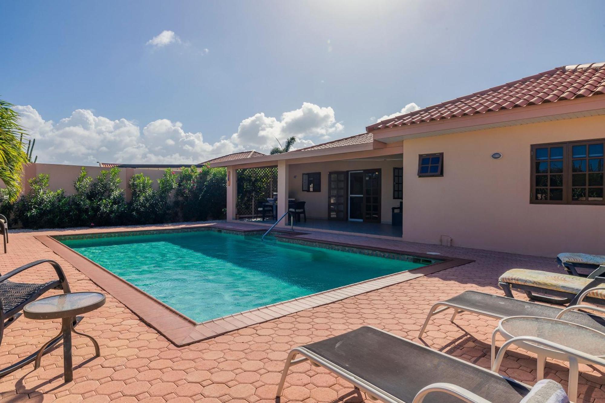 Sunrise Villa Is Gorgeous For Daily Views Of Sunrises And Sunsets Palm Beach Ngoại thất bức ảnh
